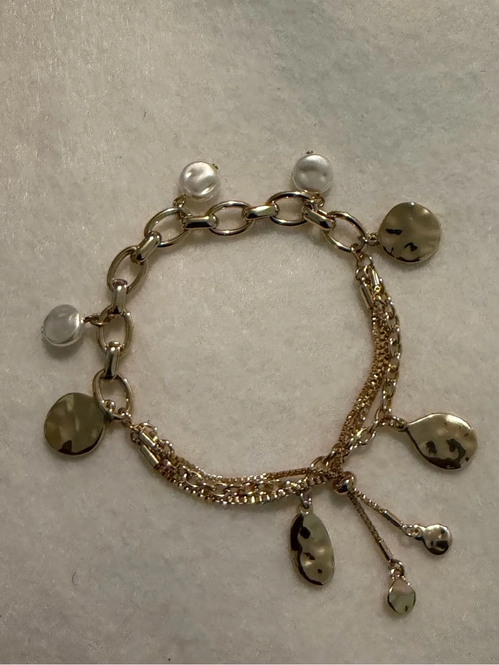 Gold Pearl & Hammered Disc Charm Bracelet